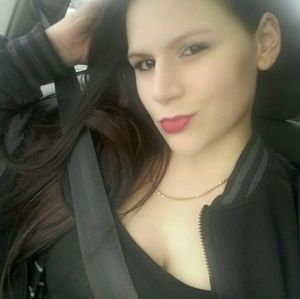 Meet your Posher, Harmony